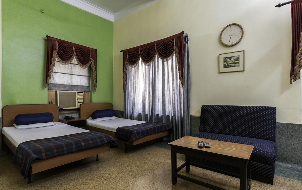 Hotel Esplanade Chambers Калькутта Экстерьер фото