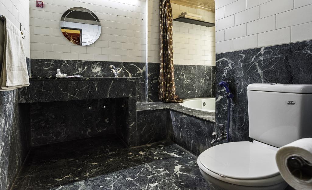 Hotel Esplanade Chambers Калькутта Экстерьер фото